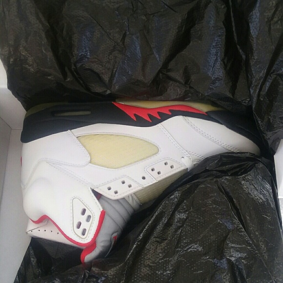 OG JORDAN 5 FIRE RED NEVER WORN🔥 - Picture 3 of 8